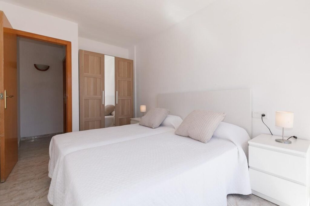 Dormitorio del apartamento de dos habitaciones